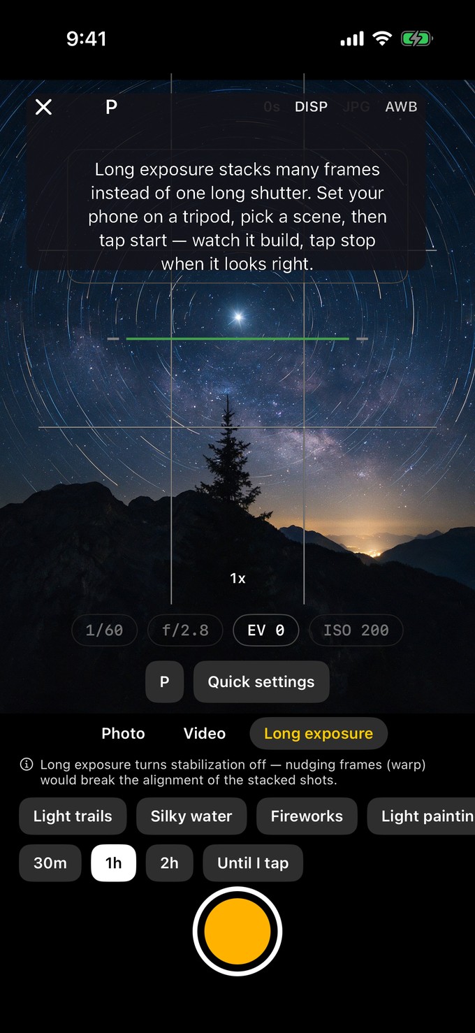 Long exposure mode building a star-trail image live